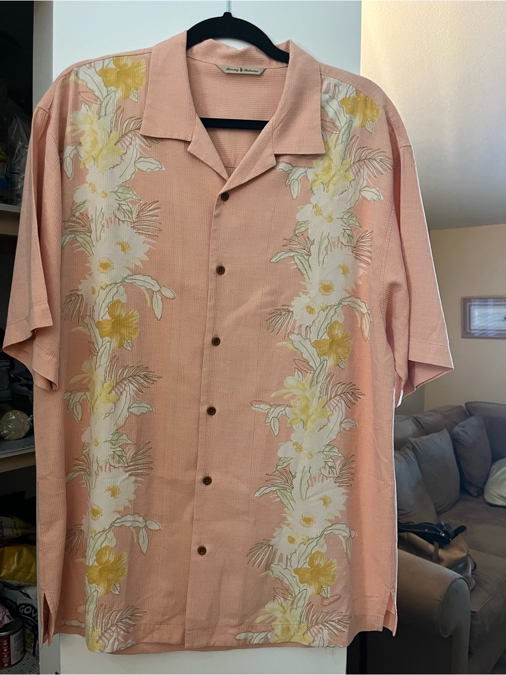 Tommy Bahama Aloha shirt -Silk-size L